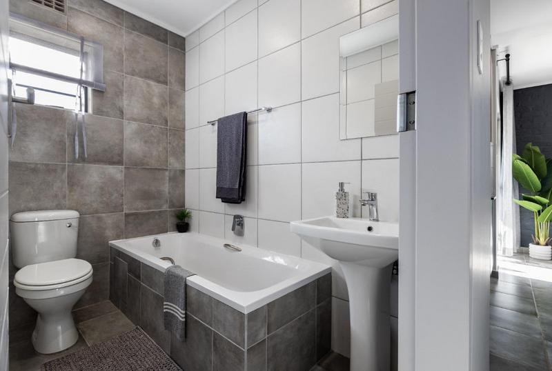 3 Bedroom Property for Sale in Lotus Gardens Gauteng