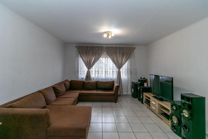 2 Bedroom Property for Sale in Elandsfontein Gauteng