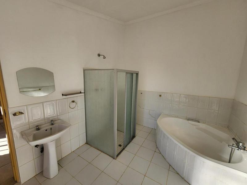 4 Bedroom Property for Sale in Amandasig Gauteng