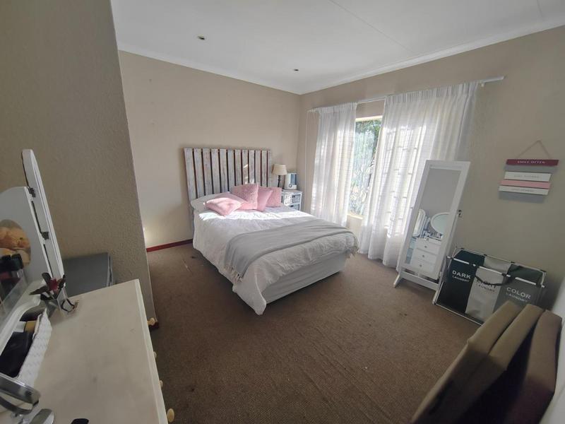 2 Bedroom Property for Sale in Annlin Gauteng