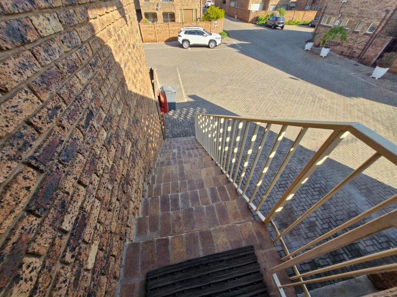 2 Bedroom Property for Sale in Doornpoort Gauteng