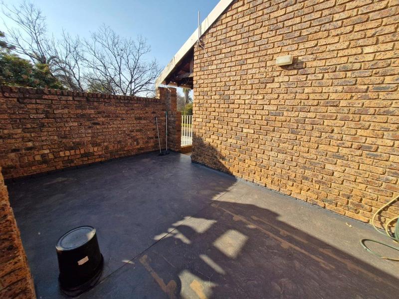 2 Bedroom Property for Sale in Doornpoort Gauteng