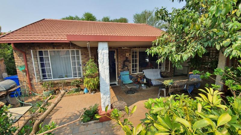 2 Bedroom Property for Sale in Doornpoort Gauteng