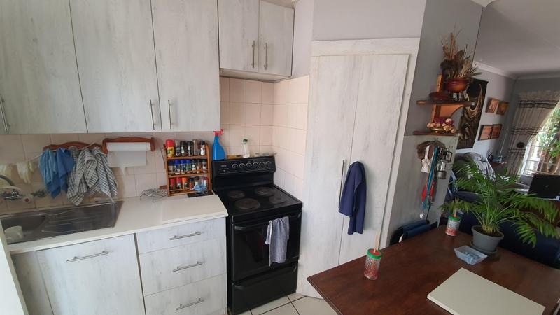 2 Bedroom Property for Sale in Doornpoort Gauteng