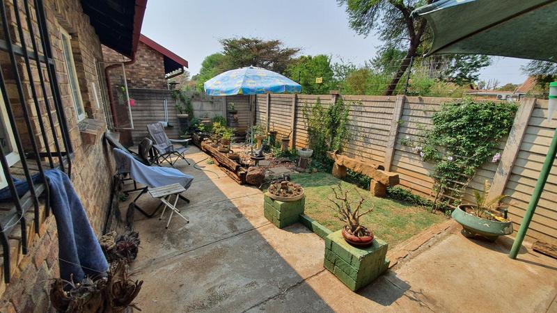2 Bedroom Property for Sale in Doornpoort Gauteng