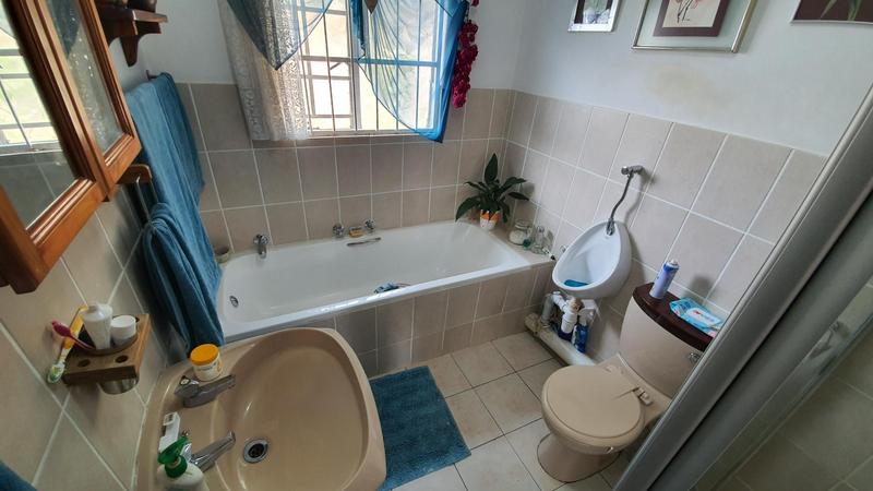 2 Bedroom Property for Sale in Doornpoort Gauteng
