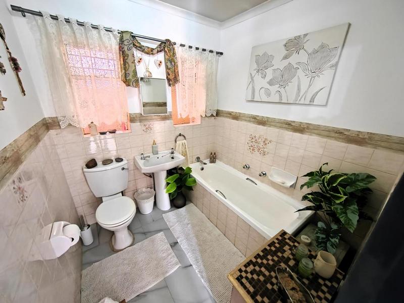 4 Bedroom Property for Sale in Doornpoort Gauteng