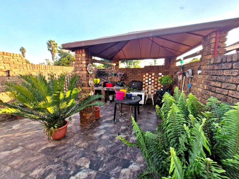 2 Bedroom Property for Sale in Doornpoort Gauteng