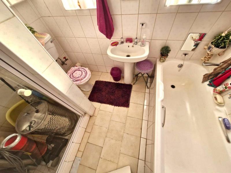 2 Bedroom Property for Sale in Doornpoort Gauteng