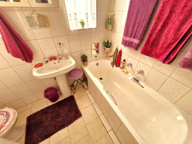 2 Bedroom Property for Sale in Doornpoort Gauteng