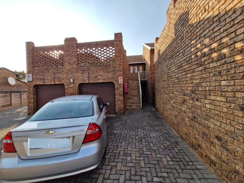 2 Bedroom Property for Sale in Doornpoort Gauteng
