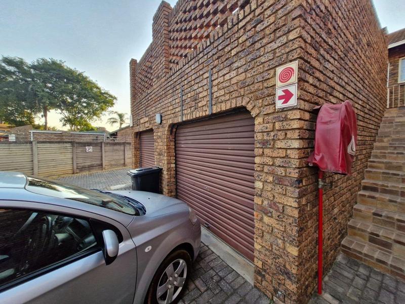 2 Bedroom Property for Sale in Doornpoort Gauteng