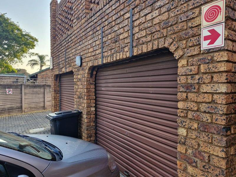 2 Bedroom Property for Sale in Doornpoort Gauteng