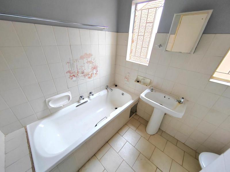 2 Bedroom Property for Sale in Doornpoort Gauteng