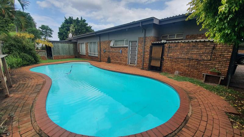 4 Bedroom Property for Sale in Dorandia Gauteng