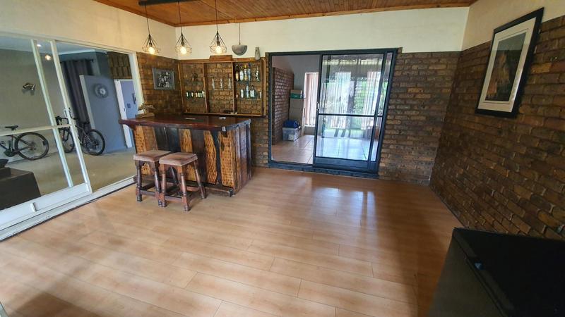4 Bedroom Property for Sale in Dorandia Gauteng