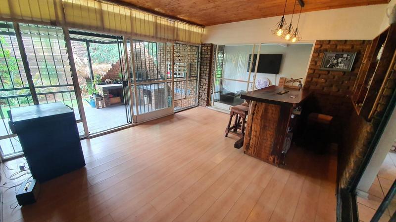 4 Bedroom Property for Sale in Dorandia Gauteng