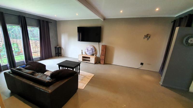 4 Bedroom Property for Sale in Dorandia Gauteng