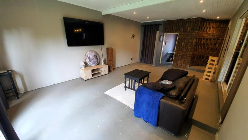 4 Bedroom Property for Sale in Dorandia Gauteng