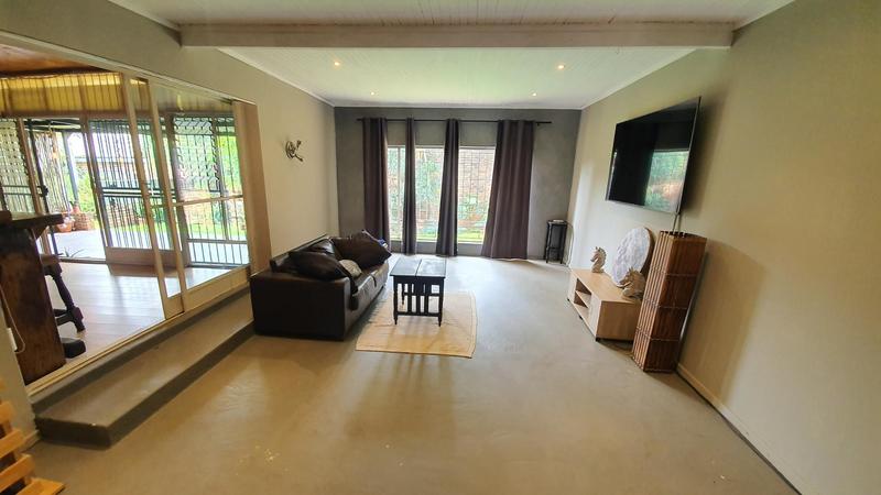 4 Bedroom Property for Sale in Dorandia Gauteng