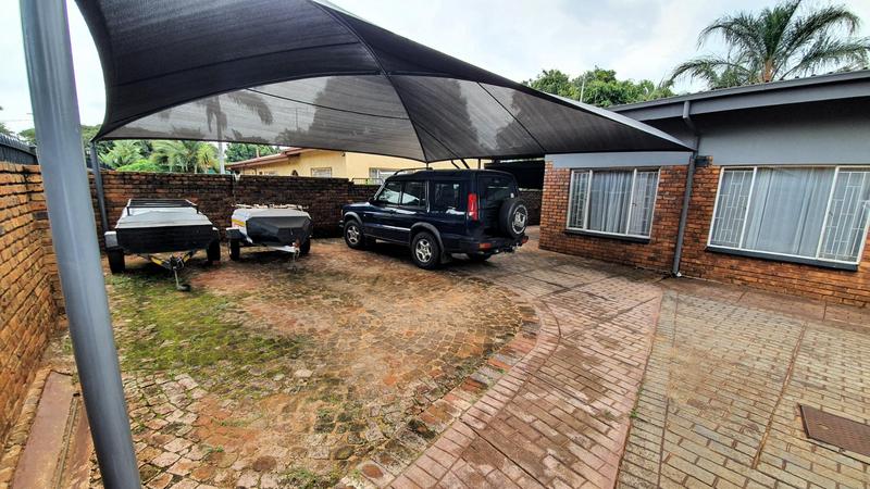 4 Bedroom Property for Sale in Dorandia Gauteng