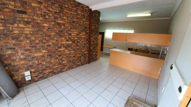 4 Bedroom Property for Sale in Dorandia Gauteng