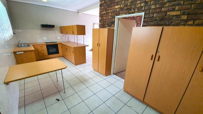 4 Bedroom Property for Sale in Dorandia Gauteng