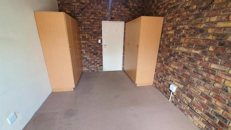 4 Bedroom Property for Sale in Dorandia Gauteng