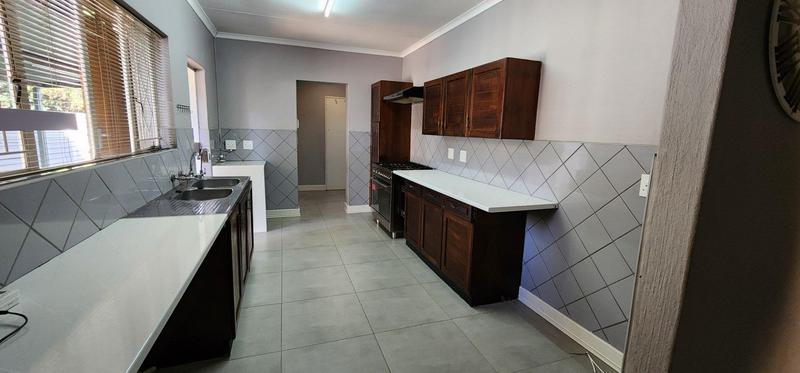 4 Bedroom Property for Sale in Florauna Gauteng