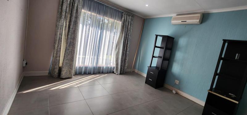 4 Bedroom Property for Sale in Florauna Gauteng