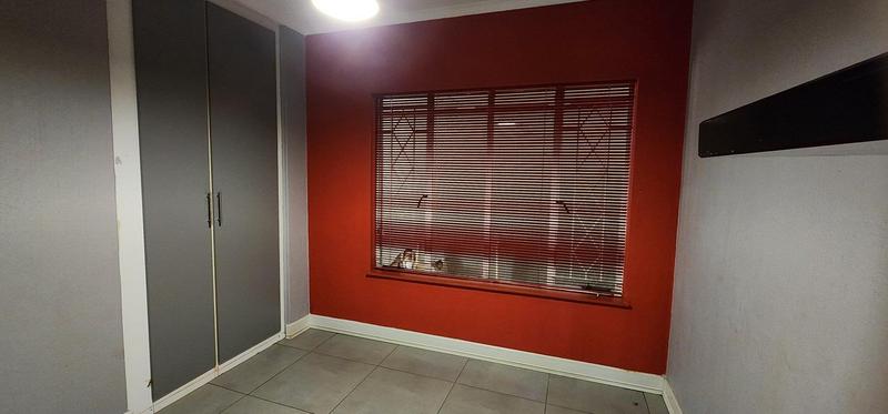 4 Bedroom Property for Sale in Florauna Gauteng