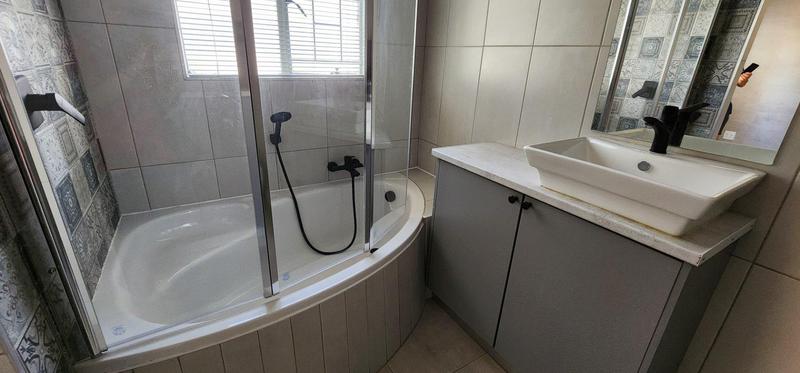 4 Bedroom Property for Sale in Florauna Gauteng