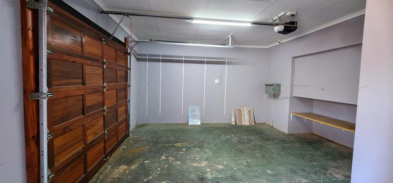 4 Bedroom Property for Sale in Florauna Gauteng