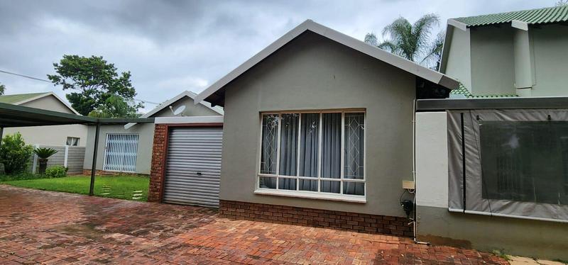 4 Bedroom Property for Sale in Florauna Gauteng