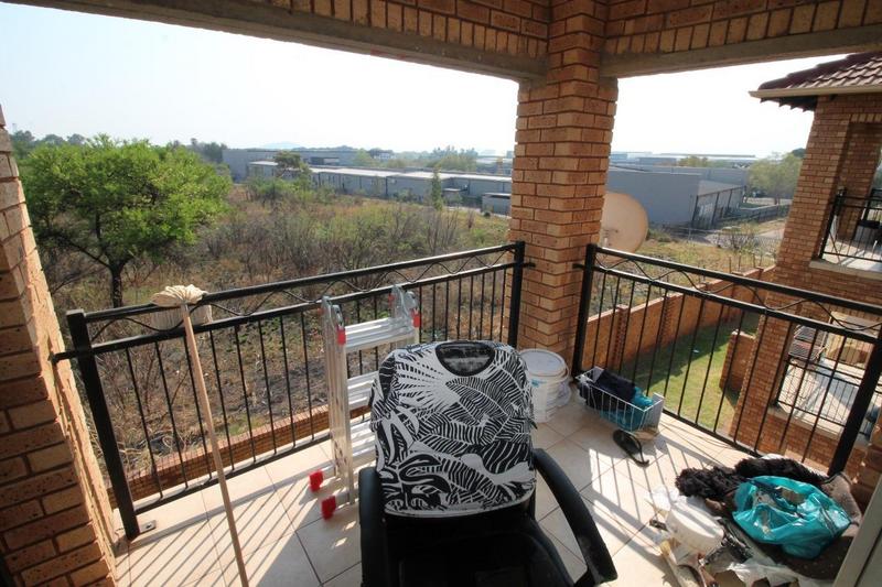 2 Bedroom Property for Sale in Karenpark Gauteng