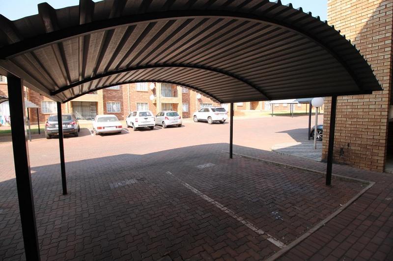 2 Bedroom Property for Sale in Karenpark Gauteng