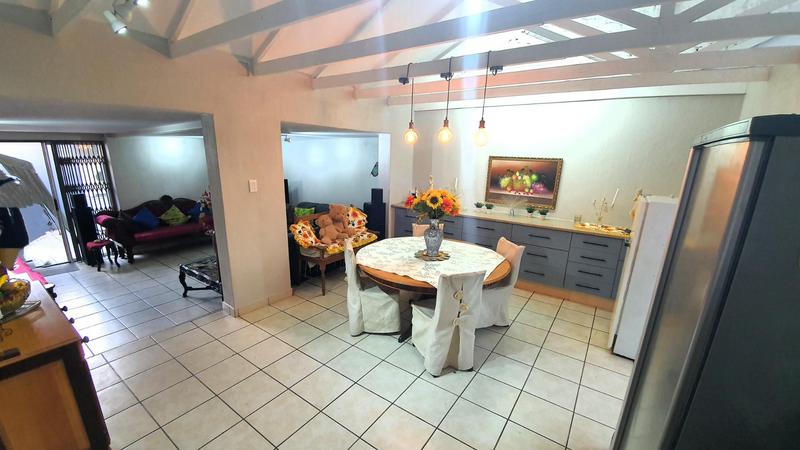 4 Bedroom Property for Sale in Magalieskruin Gauteng