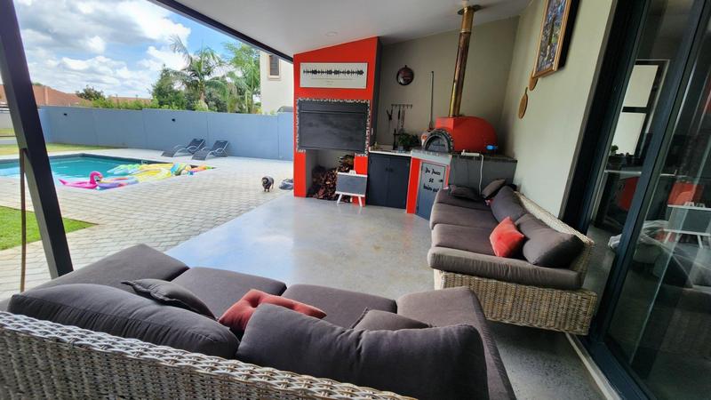 5 Bedroom Property for Sale in Zambezi Country Estate Gauteng