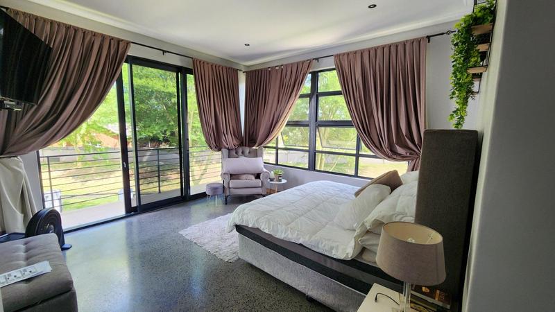 5 Bedroom Property for Sale in Zambezi Country Estate Gauteng