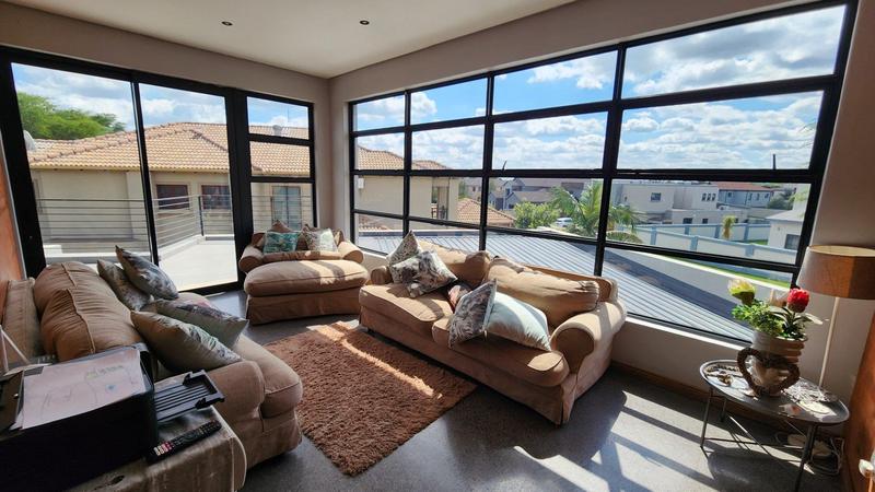 5 Bedroom Property for Sale in Zambezi Country Estate Gauteng