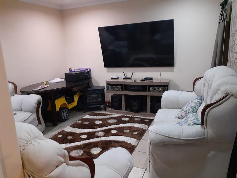 2 Bedroom Property for Sale in Montana Gauteng