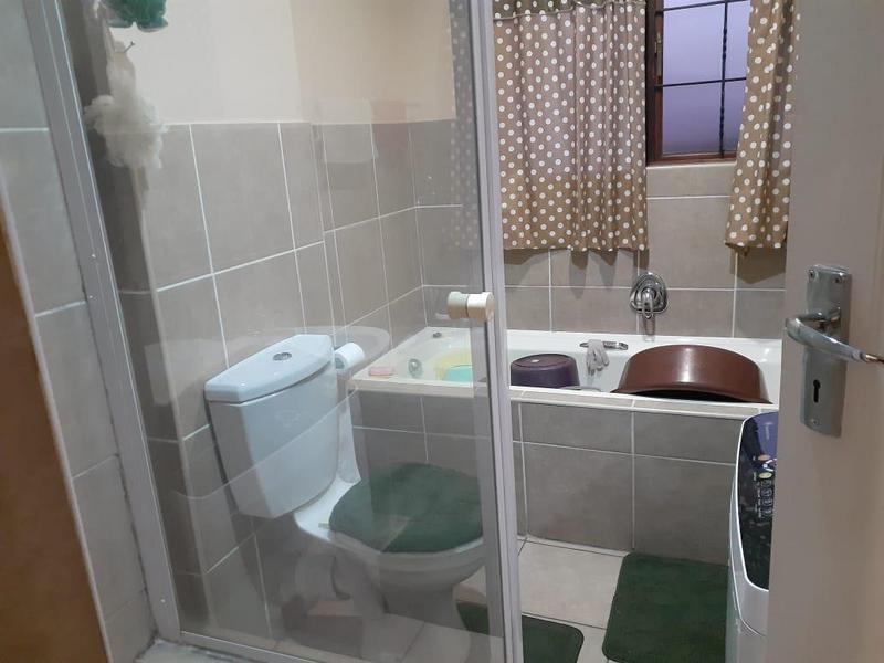 2 Bedroom Property for Sale in Montana Gauteng