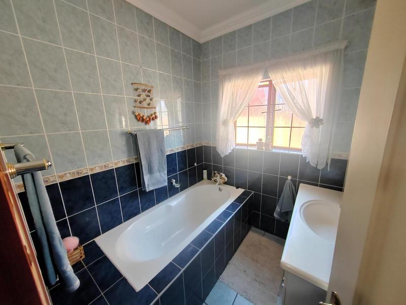 3 Bedroom Property for Sale in Bougainvillea Estate Gauteng