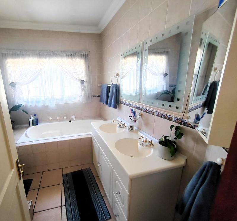 3 Bedroom Property for Sale in Bougainvillea Estate Gauteng