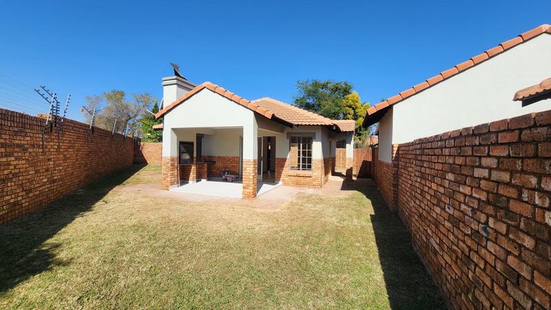 2 Bedroom Property for Sale in Montana Tuine Gauteng