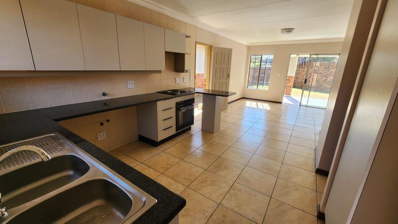 2 Bedroom Property for Sale in Montana Tuine Gauteng