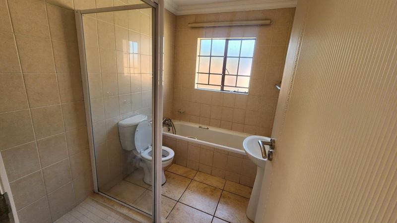 2 Bedroom Property for Sale in Montana Tuine Gauteng
