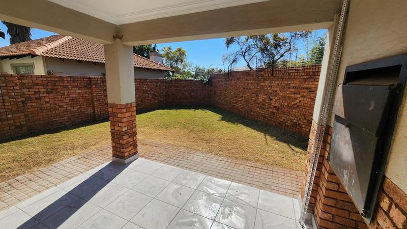 2 Bedroom Property for Sale in Montana Tuine Gauteng