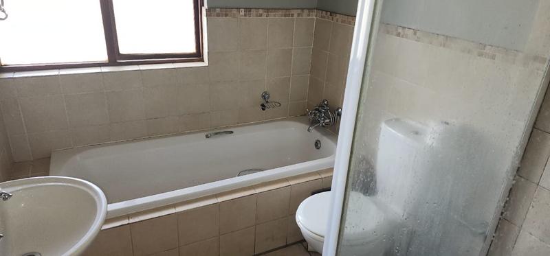 2 Bedroom Property for Sale in Montana Tuine Gauteng