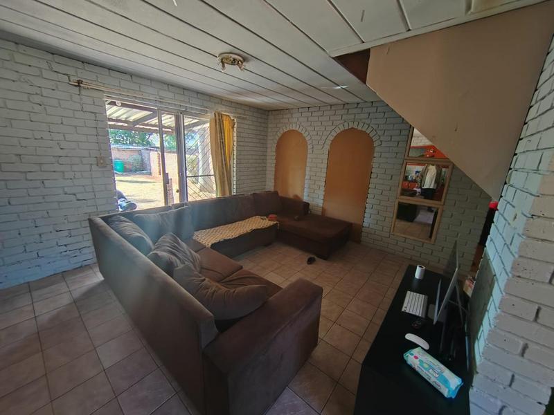 4 Bedroom Property for Sale in Ninapark Gauteng